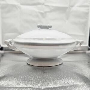 Antique J & G Meakin Ironstone China Hanley England Covered Vegetable Tureen 12"